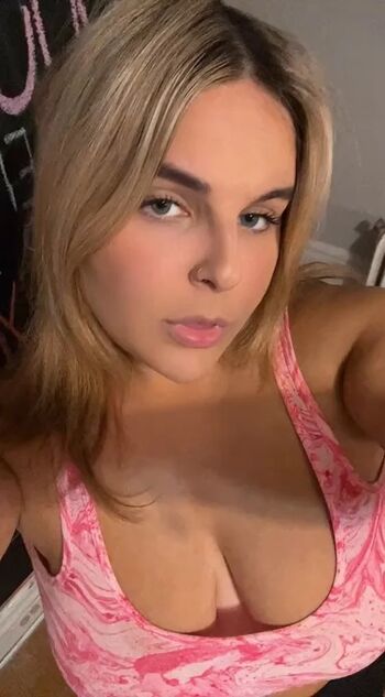 Full leaked Hannah c page private onlyfans photo