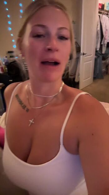 Full leaked Hannah grace private photo