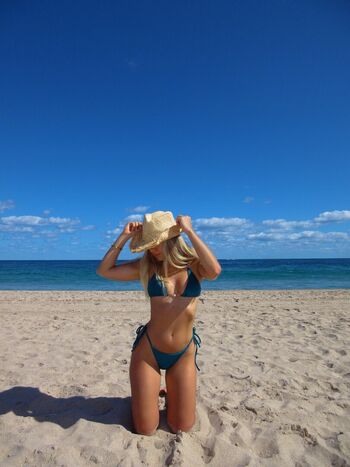 Full leaked Hannah lutz private onlyfans photo