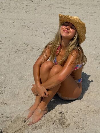 Full leaked Hannah lutz private photo