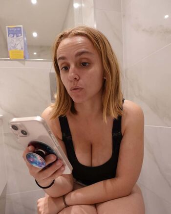 Full leaked Hannah witton private photo