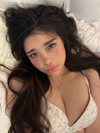 Full leaked Hannahkae private photo