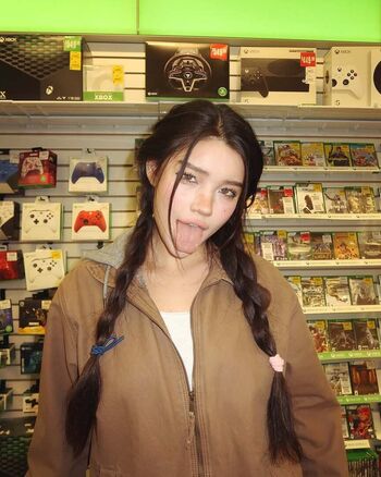 Full leaked Hannahkae private photo