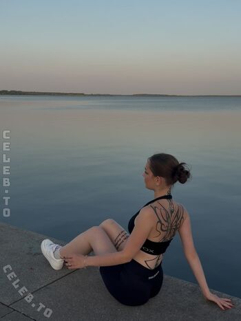 Full leaked Hannahluisienne private photo