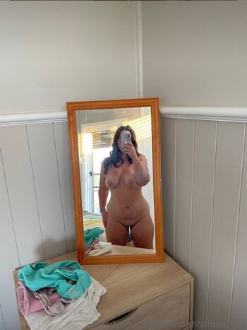 Full leaked Hannahsnoopy private photo
