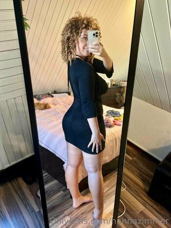 Full leaked Hannazimmerr private photo