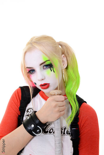 Full leaked Harley quinn cosplay page private onlyfans photo