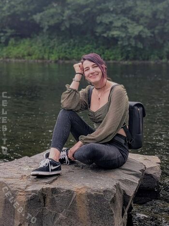 Full leaked Haselnuuuss private photo