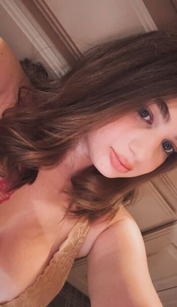 Full leaked Hashemi sisters private photo