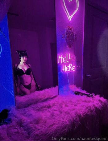 Hauntedhostess