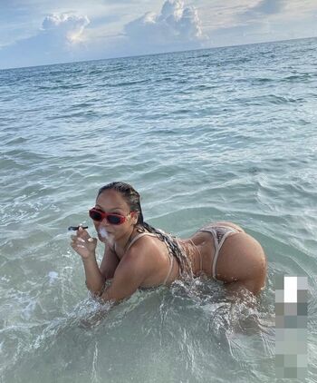 Full leaked Hawaii baddies private photo