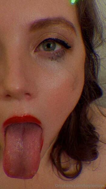Full leaked Hayleelove page private photo