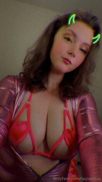 Full leaked Hayleelove private photo