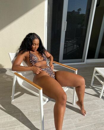 Full leaked Hayleykarrina private onlyfans photo