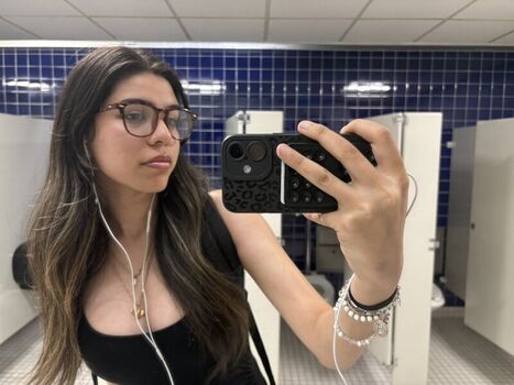 Full leaked Headphoneemoji private photo