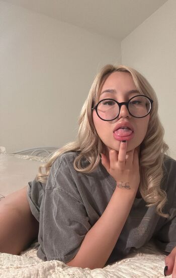 Full leaked Heavenlyflavoured private photo
