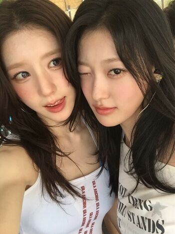 Full leaked Heejin page private photo