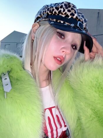 Full leaked Heejin private photo