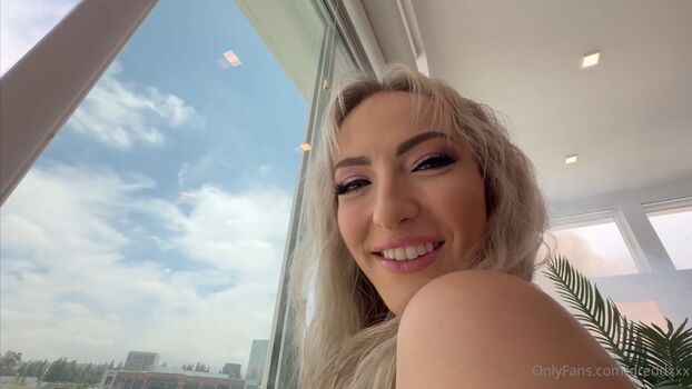 Full leaked Heidi jo fit private onlyfans photo