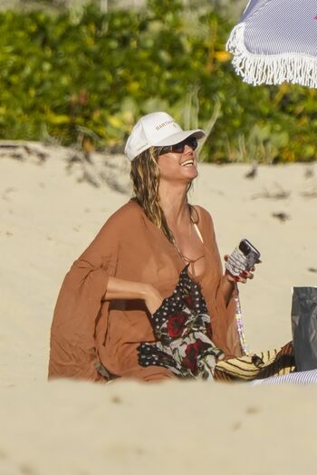 Full leaked Heidi klum  page private onlyfans photo