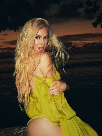 Full leaked Heidi montag private photo