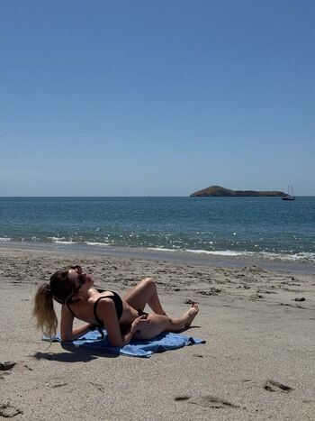 Full leaked Heidy pino private onlyfans photo