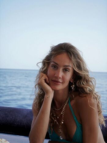 Full leaked Helena prestes page private photo