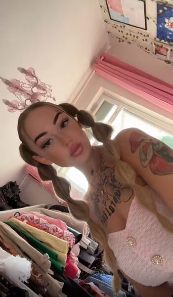 Full leaked Helenaeliart private photo