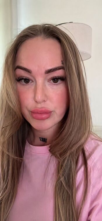 Full leaked Helenaeliart private photo