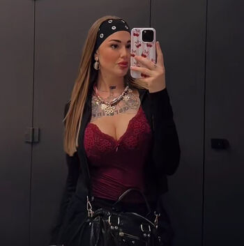 Full leaked Helenaeliart private photo