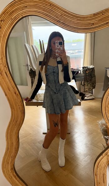 Full leaked Helenaeliart private photo