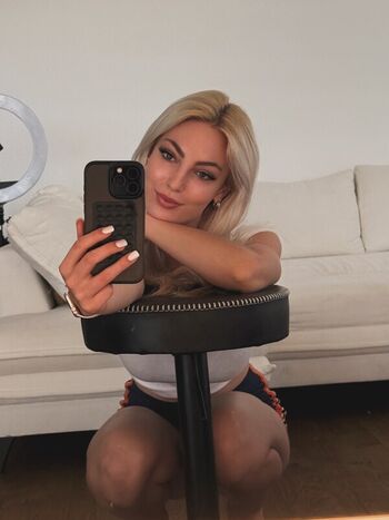 Full leaked Helenakingsoul  page private photo