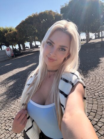 Full leaked Helenakingsoul private photo