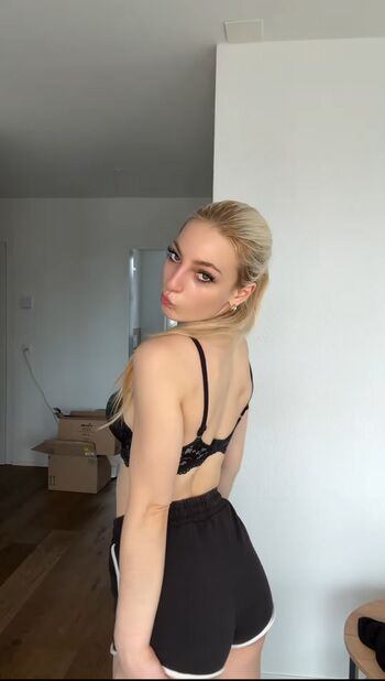 Full leaked Helenakingsoul private onlyfans photo