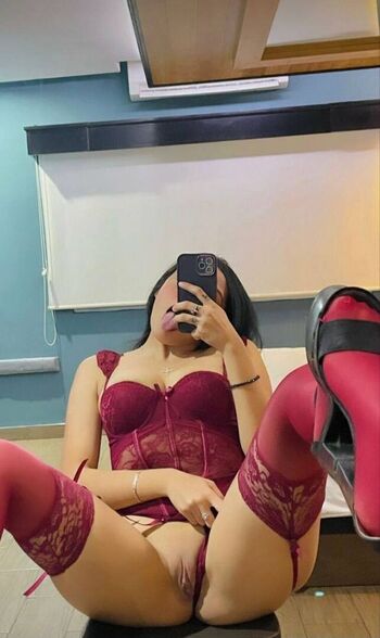 Full leaked Helenalonzoo private photo