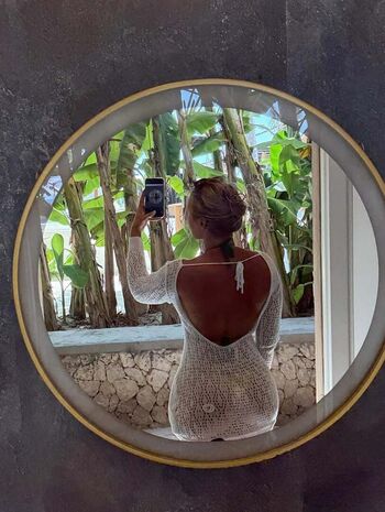 Full leaked Heleneelises private onlyfans photo