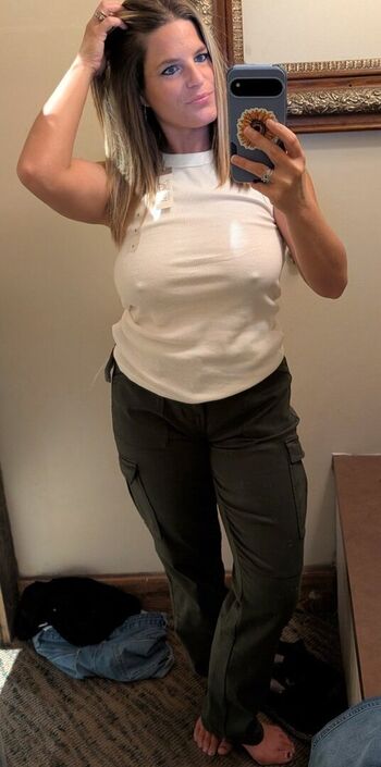 Hellahotwife
