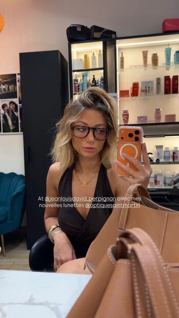 Full leaked Hello iris private onlyfans photo