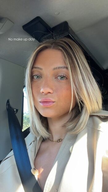 Full leaked Hello iris private onlyfans photo