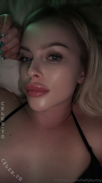 Full leaked Hellybunny private photo