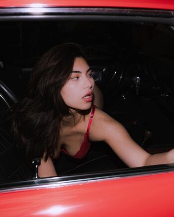 Full leaked Helwife page private photo