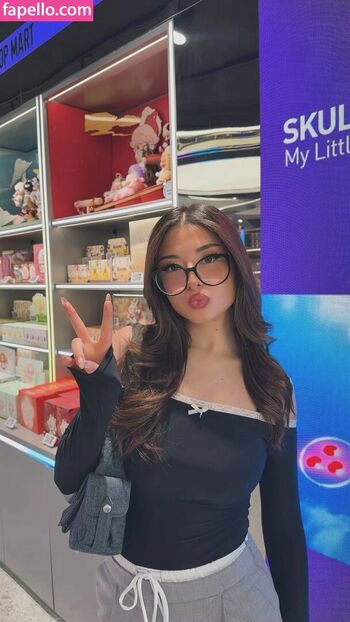 Full leaked Helydia private photo