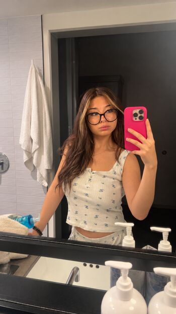 Full leaked Helydia private photo