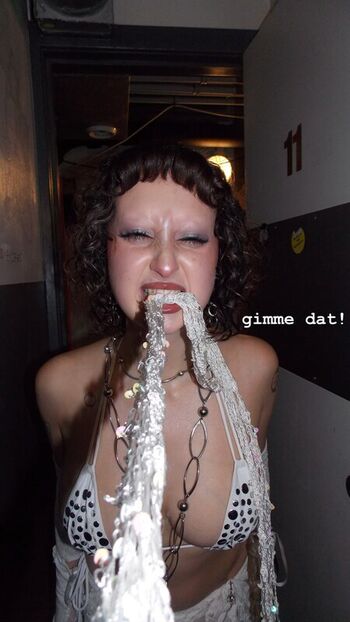 Full leaked Hemsley private photo