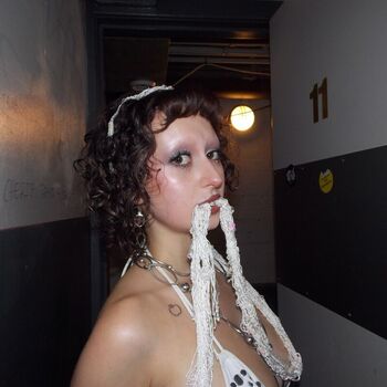Full leaked Hemsley private photo