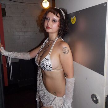 Full leaked Hemsley private photo