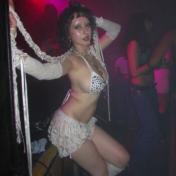 Full leaked Hemsley private photo