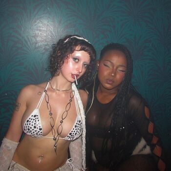 Full leaked Hemsley private photo