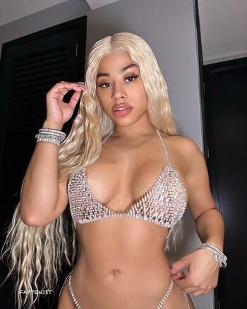 Full leaked Hennessycarolina private photo