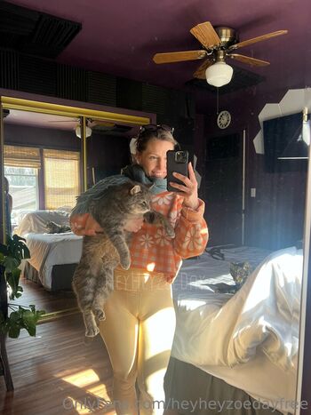 Full leaked Heyheyzoedayfree private photo